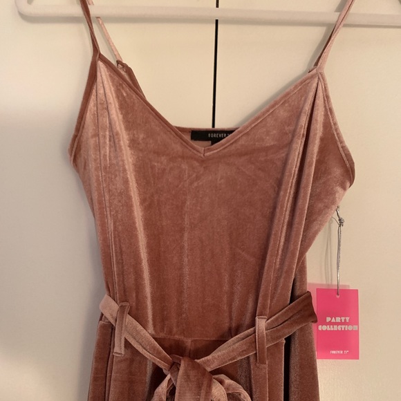 Velour Blush Pink Jumpsuit - NEW WITH TAGS - Picture 4 of 4